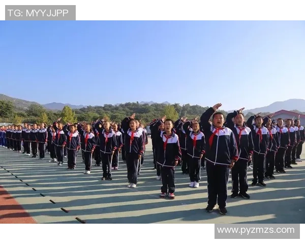 深度对话：探寻杨秀英在足球世界中的成长与奋斗历程