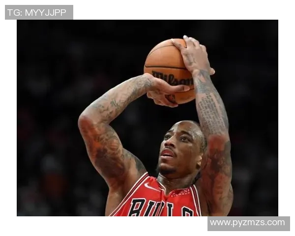 荷兰足球明星戴墨镜展现酷炫风采引发球迷热议与关注