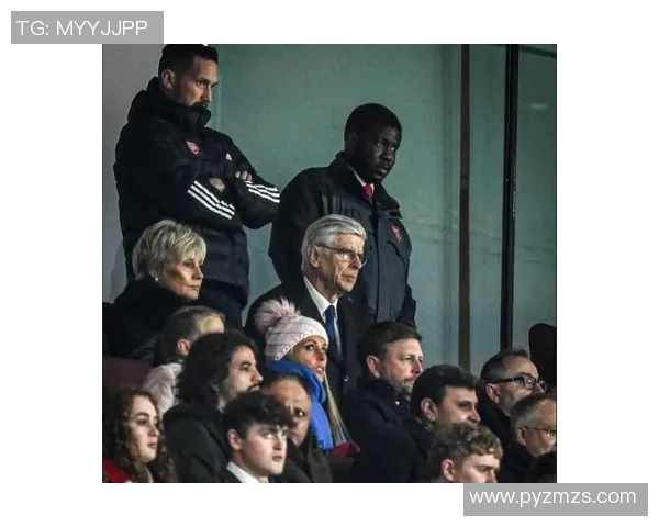 老足球明星重返球场精彩瞬间视频回顾与分析