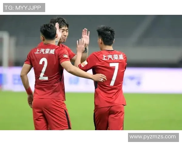 上海足球队以52分领跑挑战赛积分榜展现强劲实力