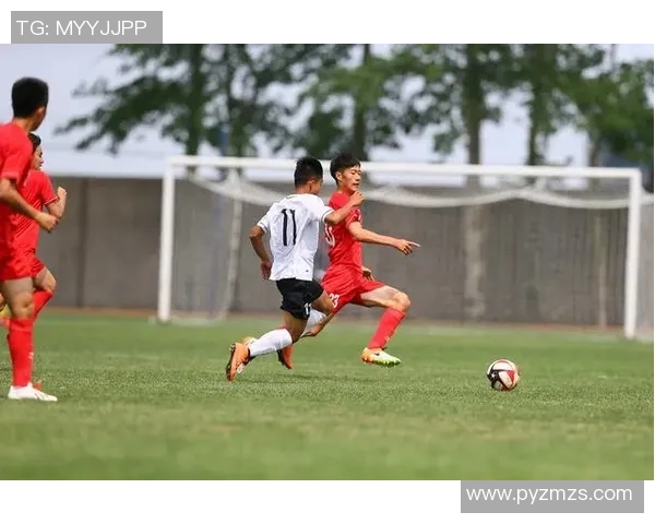 街头采访足球明星儿子揭秘他与父亲的足球梦想与成长故事